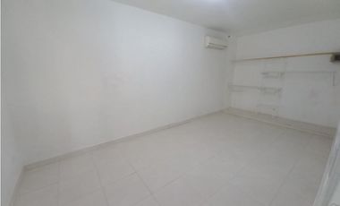 CASA EN VENTA EN PORTALES DE YUMBO 3 NIVELES 240M2