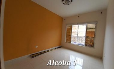 CASA EN VENTA EN PORTALES DE YUMBO 3 NIVELES 240M2