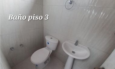 CASA EN VENTA EN PORTALES DE YUMBO 3 NIVELES 240M2