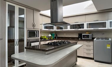 Venta de casa en el Poblado los Balsos