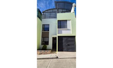 VENDO CASA EN CONJUNTO CERRADO ADALBERTO CORAL