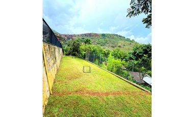 Finca campestre con piscina en venta - La Buitrera Palmira Valle