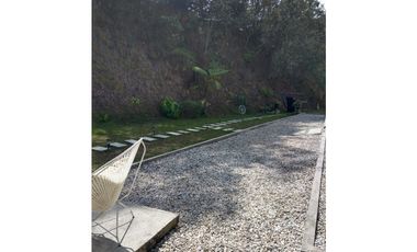 CASA EN VENTA UBICADA EN LOMA DEL ESCOBERO