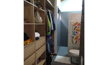 CASA EN VENTA UBICADA EN LOMA DEL ESCOBERO