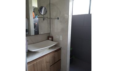 CASA EN VENTA UBICADA EN LOMA DEL ESCOBERO