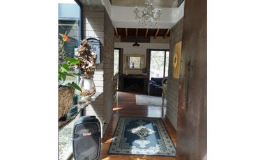 CASA EN VENTA UBICADA EN LOMA DEL ESCOBERO