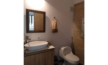 CASA EN VENTA UBICADA EN LOMA DEL ESCOBERO