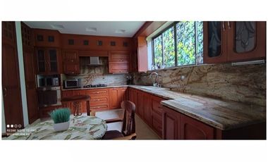 Casa en Venta en El Poblado Parte Baja