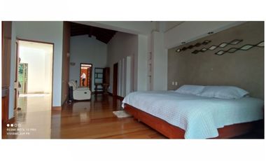 Casa en Venta en El Poblado Parte Baja