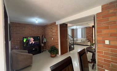 Casa Unifamiliar en venta en Amazonia Bello