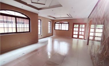 ALQUILER DE LUJOSA CASA EN COSTA SUR - PH EL DORAL - MO