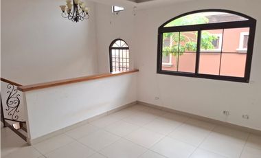 ALQUILER DE LUJOSA CASA EN COSTA SUR - PH EL DORAL - MO