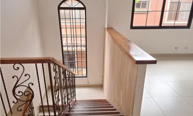 ALQUILER DE LUJOSA CASA EN COSTA SUR - PH EL DORAL - MO