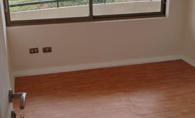 Venta de departamento en Miraflores, 3 dormitorios, 2 baños