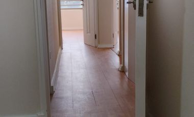 Venta de departamento en Miraflores, 3 dormitorios, 2 baños