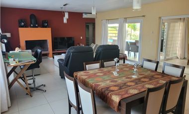 Casa en Venta - Zona lamos - Calidad de Construcción