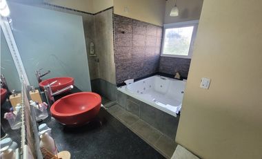 Casa en Venta - Zona lamos - Calidad de Construcción