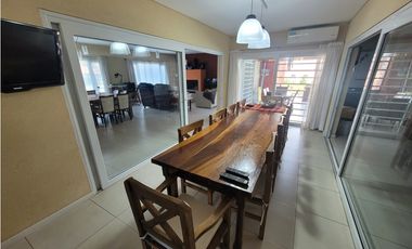 Casa en Venta - Zona lamos - Calidad de Construcción