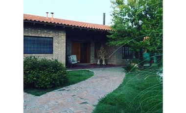 INKASA INMOBILIARIA - VENDE HERMOSA CASA EN GODOY CRUZ