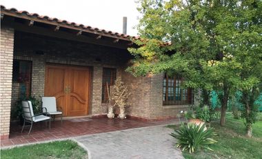 INKASA INMOBILIARIA - VENDE HERMOSA CASA EN GODOY CRUZ