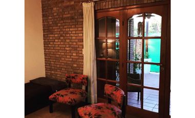 INKASA INMOBILIARIA - VENDE HERMOSA CASA EN GODOY CRUZ