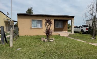 Vendo Casa con pileta en Pronunciamiento, Entre Ríos.