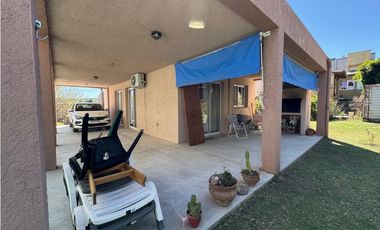 VENTA- CASA 3 DORMITORIOS- EL DORADO 1