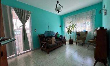 VENTA- CASA 3 DORMITORIOS- EL DORADO 1