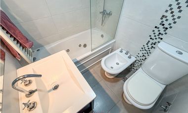 SEMIPISO 3 AMBIENTES. PLAZA MITRE.