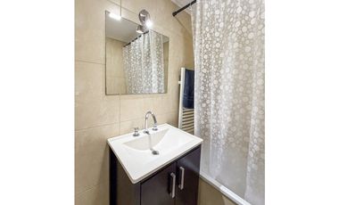 SEMIPISO 3 AMBIENTES. PLAZA MITRE.