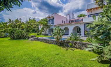 Casa Sola en Santo Domingo Ocotitlán Tepoztlán - M2AI-883-Cs
