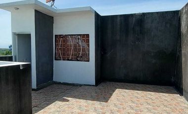 Villa Full Furnish 3 Lantai, Desain Modern Siap Huni di NUSA DUA, Badung