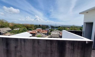 Villa Full Furnish 3 Lantai, Desain Modern Siap Huni di NUSA DUA, Badung