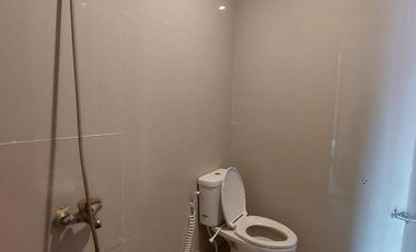 Villa Full Furnish 3 Lantai, Desain Modern Siap Huni di NUSA DUA, Badung