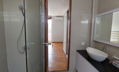 Villa Full Furnish 3 Lantai, Desain Modern Siap Huni di NUSA DUA, Badung