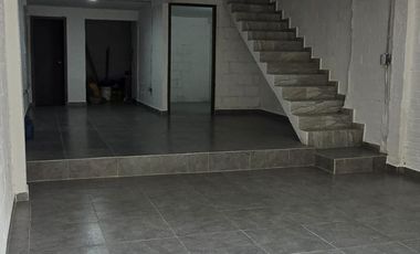 Casa Bodega En Poblado Campestre 2 Pisos,