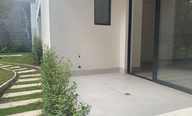 VENTA SUITE, CUMBAYA, 72 M2 más TERRAZA, USFQ
