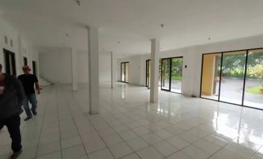 RUKO dua lantai depan kampus baru AMNI