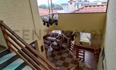 VENDO CASA ESTILO RUSTICO CON TERRENO