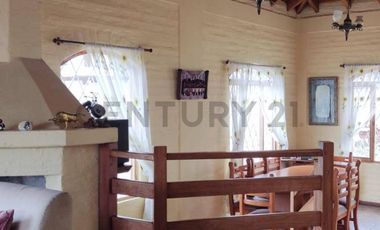 VENDO CASA ESTILO RUSTICO CON TERRENO