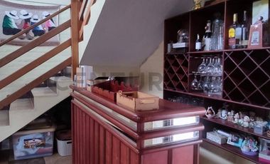 VENDO CASA ESTILO RUSTICO CON TERRENO