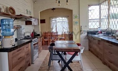 VENDO CASA ESTILO RUSTICO CON TERRENO