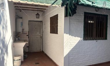 Departamento Tipo Casa en alquiler en Lanus Este
