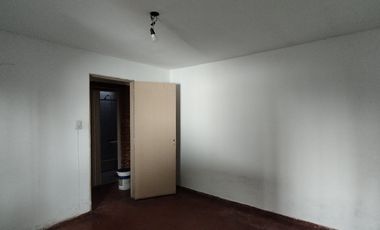 Departamento Tipo Casa en alquiler en Lanus Este