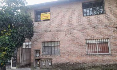 Departamento Tipo Casa en alquiler en Lanus Este