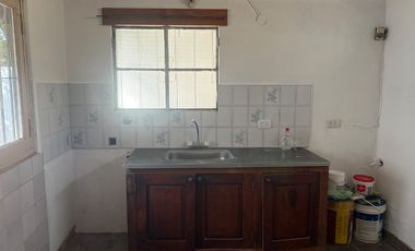 Departamento Tipo Casa en alquiler en Lanus Este