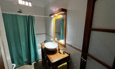 Casa PH en venta en Bernal Centro