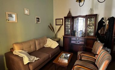 Casa PH en venta en Bernal Centro