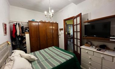 Casa PH en venta en Bernal Centro