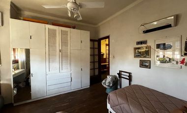 Casa PH en venta en Bernal Centro